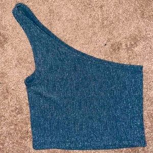 Single shoulder crop top